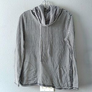 Horny Toad- Women’s sweatshirt/Hoodie w/kangaroo pockets-SZ M